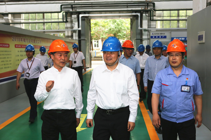 郝鹏旅行考察亚洲必赢集团所属企业汽轮机公司